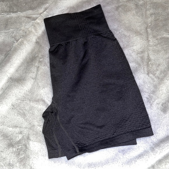 Nike shorts - Picture 1 of 2